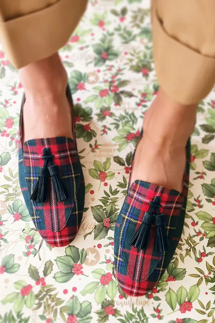Scottish Chic Loafer with Fringes