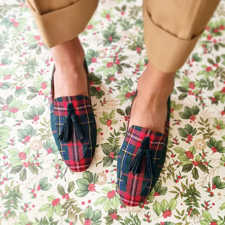 Scottish Chic Loafer with Fringes