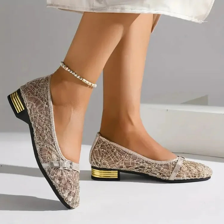 Women's Casual Slippers Made of Lace and Mesh