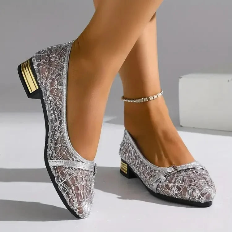 Women's Casual Slippers Made of Lace and Mesh