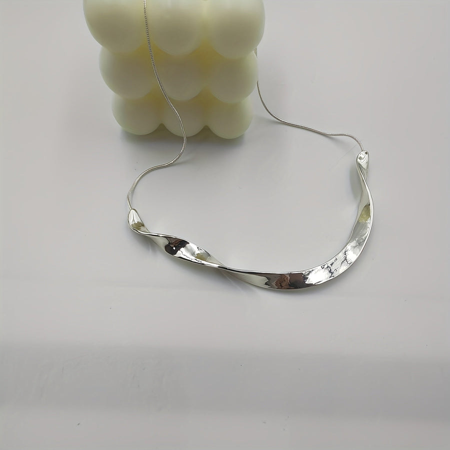 Vintage Sculptural Polished Silver Collar Necklace