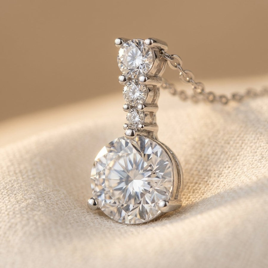 925 Sterling Silver Elegant Triple Moissanite Solitaire Necklace With Necklace